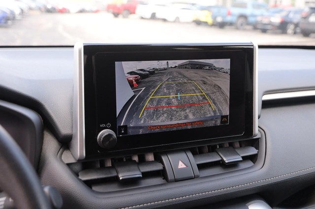 Toyota RAV4 Vehicle Image 15