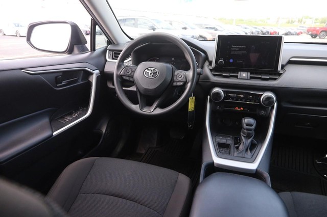 Toyota RAV4 Vehicle Image 20