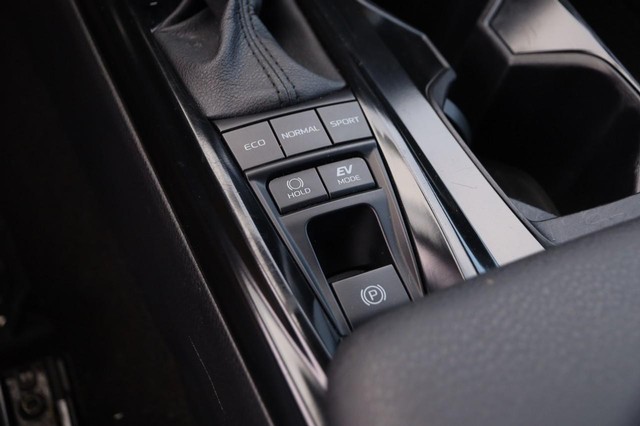 Toyota Camry Vehicle Image 18