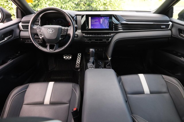 Toyota Camry Vehicle Image 21