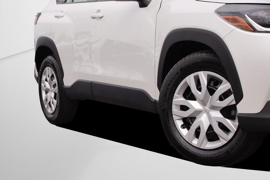 Toyota Corolla Cross Vehicle Full-screen Gallery Image 3