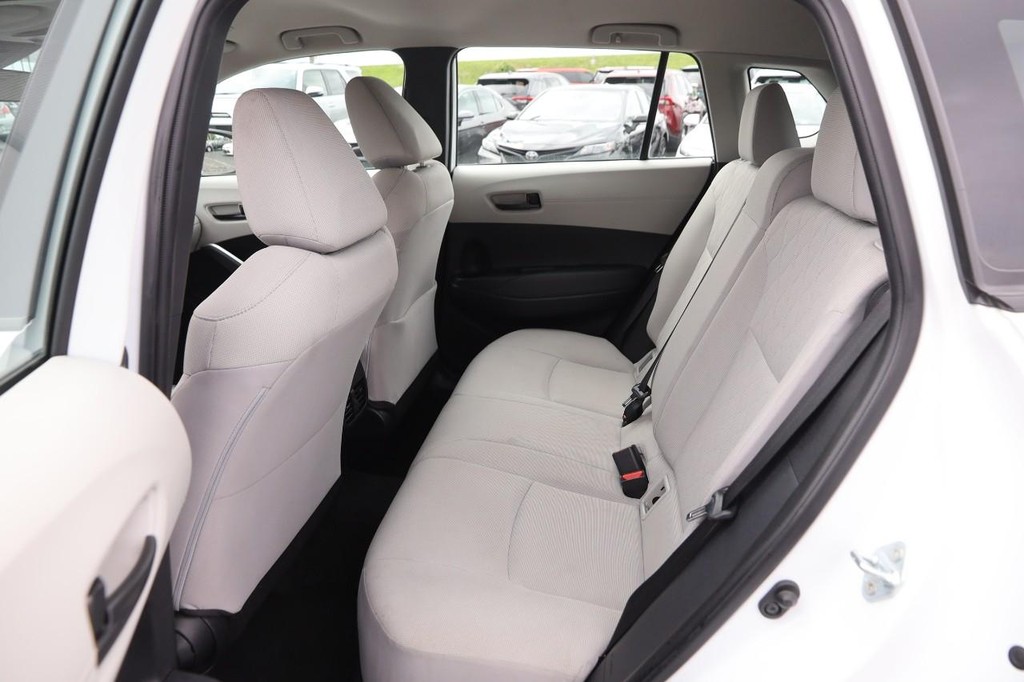 Toyota Corolla Cross Vehicle Full-screen Gallery Image 9
