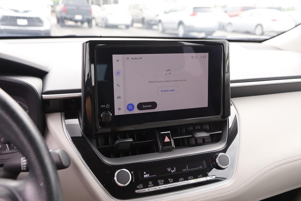 Toyota Corolla Cross Vehicle Full-screen Gallery Image 14