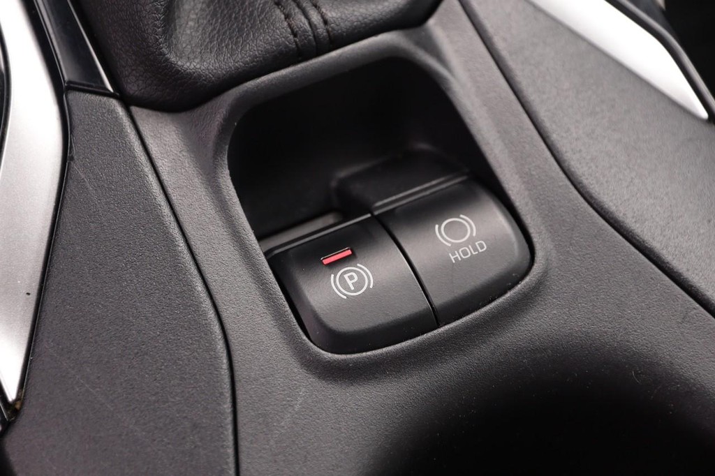 Toyota Corolla Cross Vehicle Full-screen Gallery Image 19