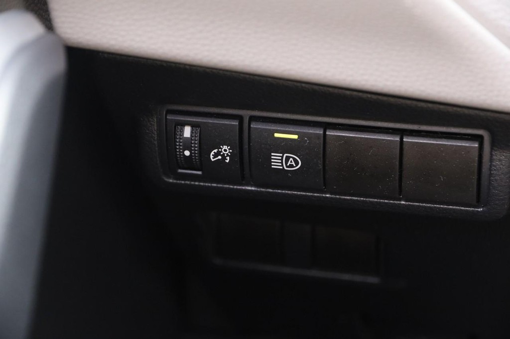 Toyota Corolla Cross Vehicle Full-screen Gallery Image 20