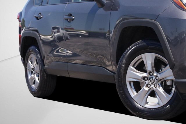 Toyota RAV4 Vehicle Image 03