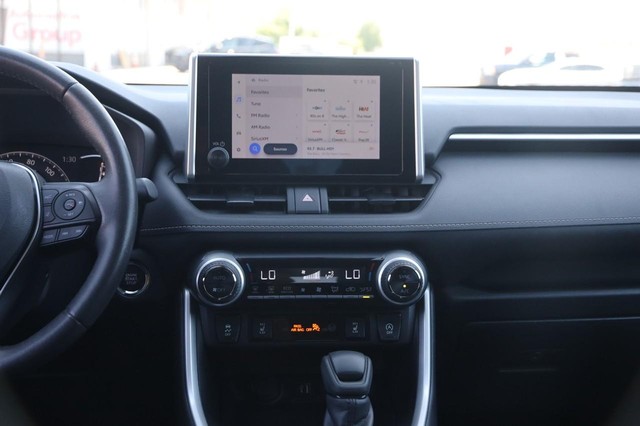 Toyota RAV4 Vehicle Image 17