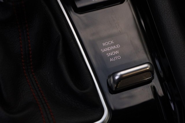 Jeep Compass Vehicle Image 20