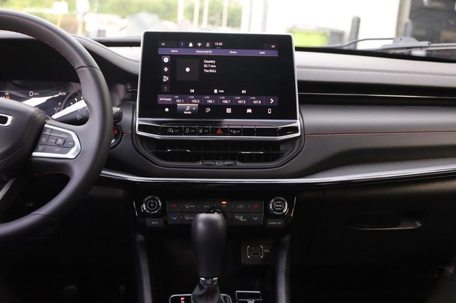 Jeep Compass Vehicle Image 26