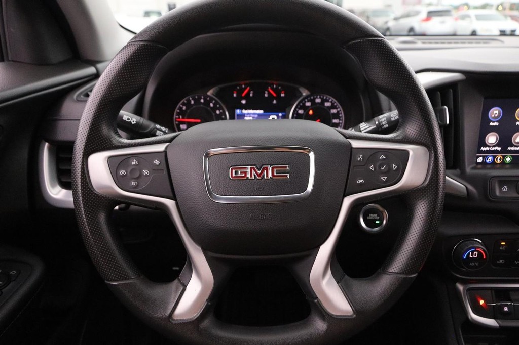 GMC Terrain Vehicle Full-screen Gallery Image 10