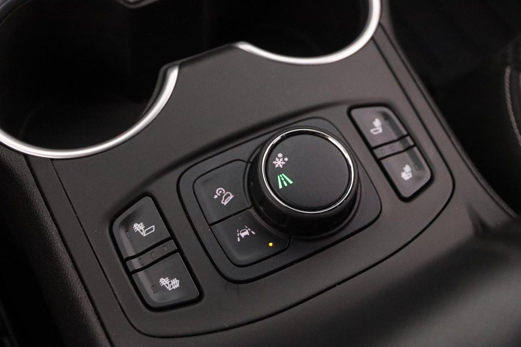 GMC Terrain Vehicle Full-screen Gallery Image 19
