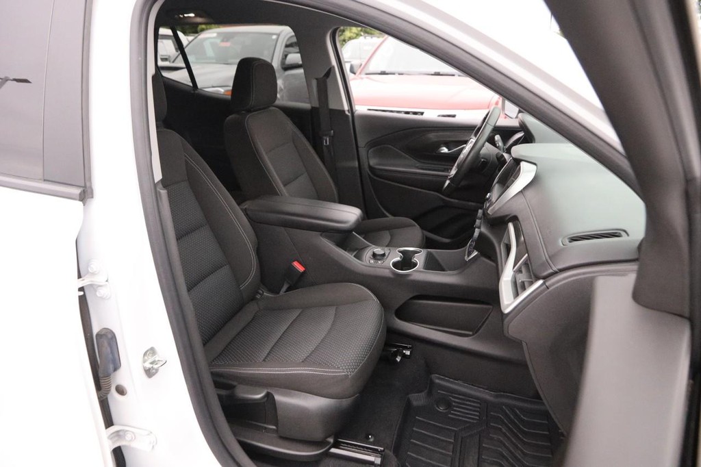 GMC Terrain Vehicle Full-screen Gallery Image 25