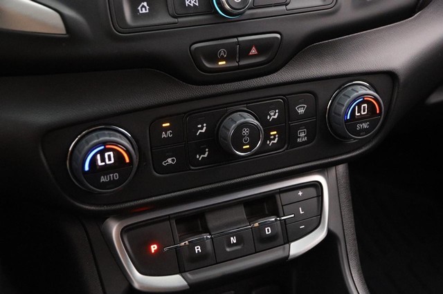 GMC Terrain Vehicle Image 18
