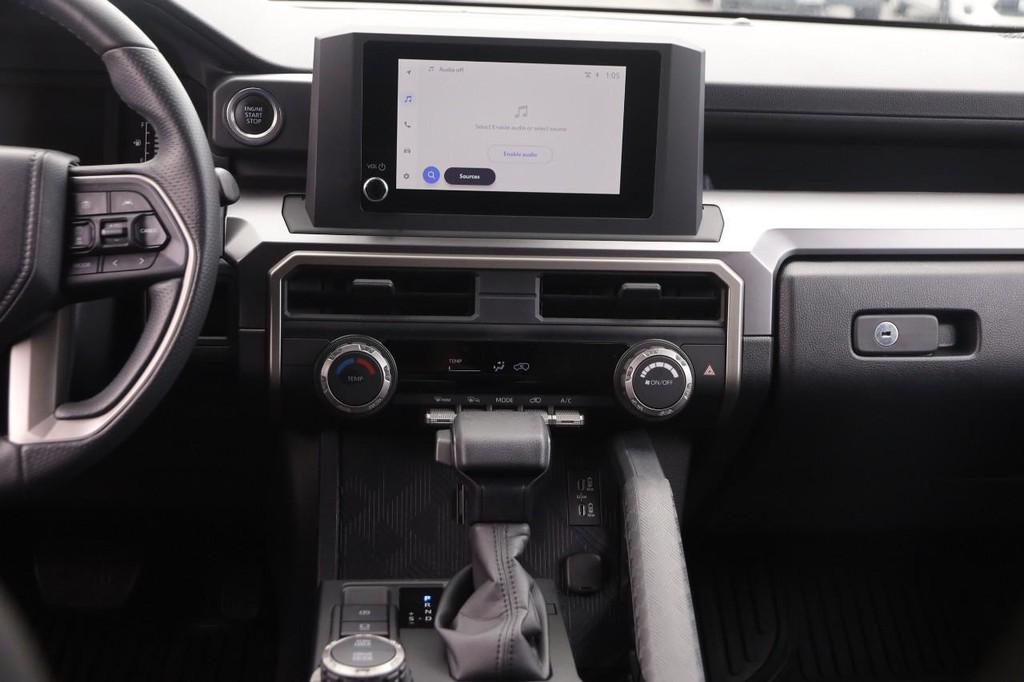 Toyota 4Runner Vehicle Full-screen Gallery Image 11