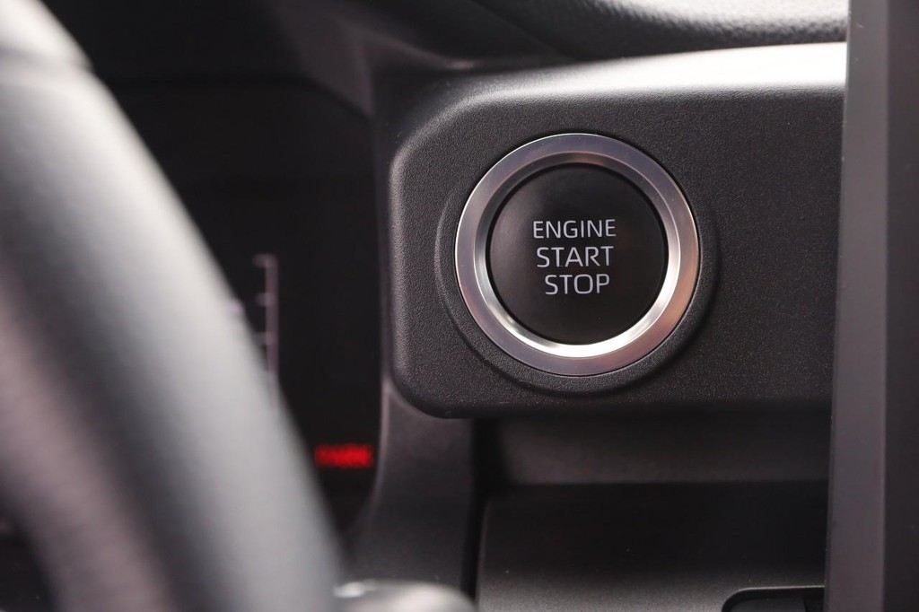 Toyota 4Runner Vehicle Full-screen Gallery Image 20