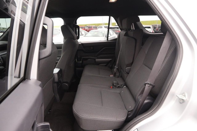 Toyota 4Runner Vehicle Image 25
