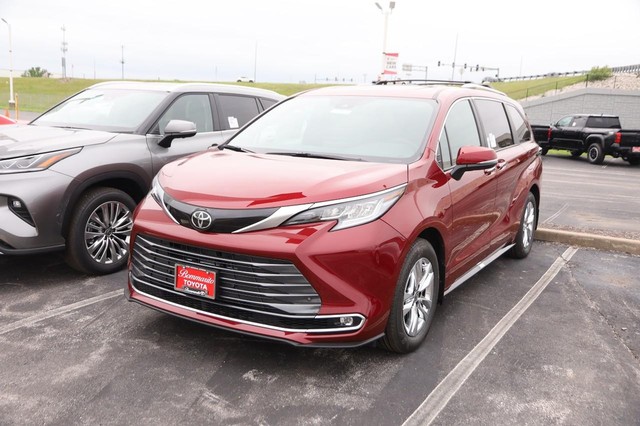 Toyota Sienna Vehicle Image 04