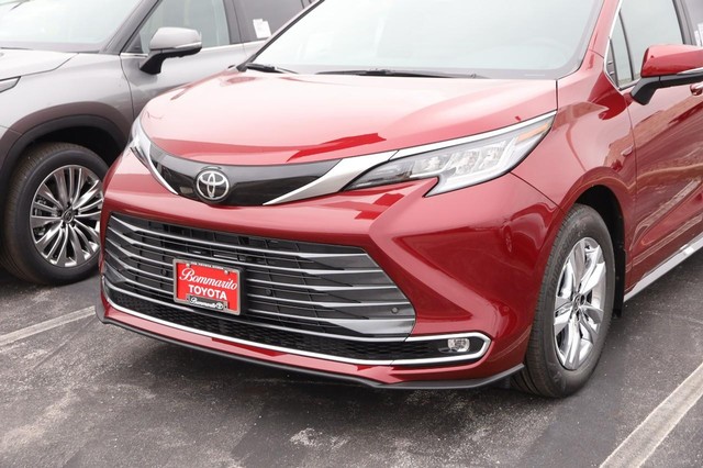 Toyota Sienna Vehicle Image 05
