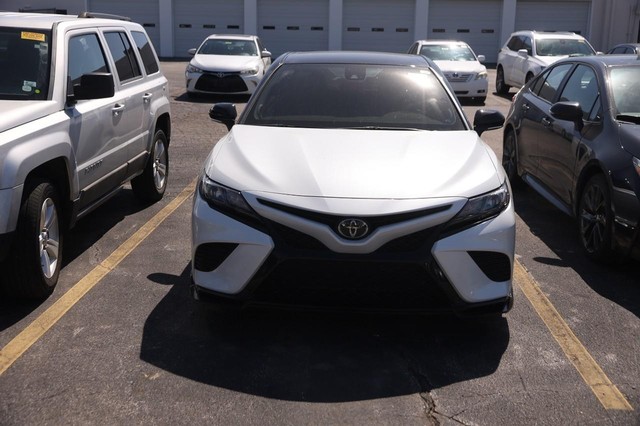Toyota Camry Vehicle Image 03