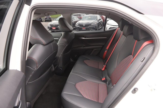 Toyota Camry Vehicle Image 09