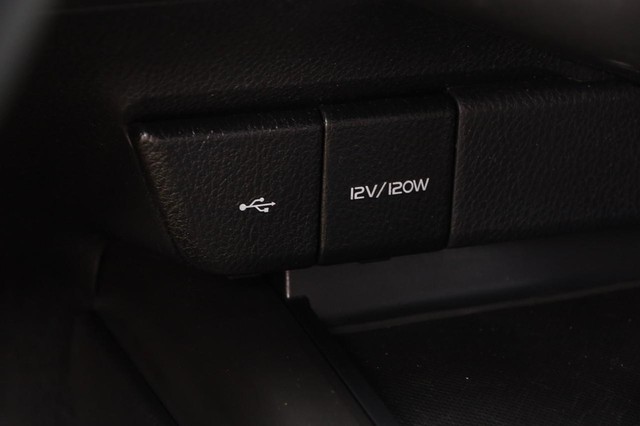 Toyota Camry Vehicle Image 20