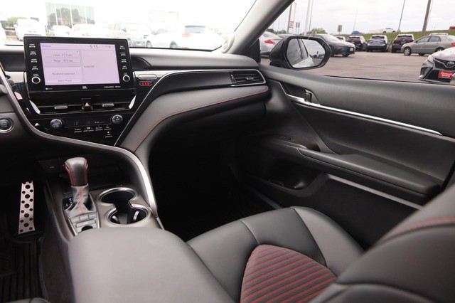 Toyota Camry Vehicle Image 26