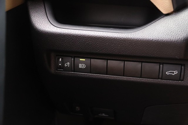 Toyota RAV4 Vehicle Image 21
