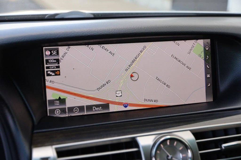 Lexus LS 460 Vehicle Full-screen Gallery Image 15