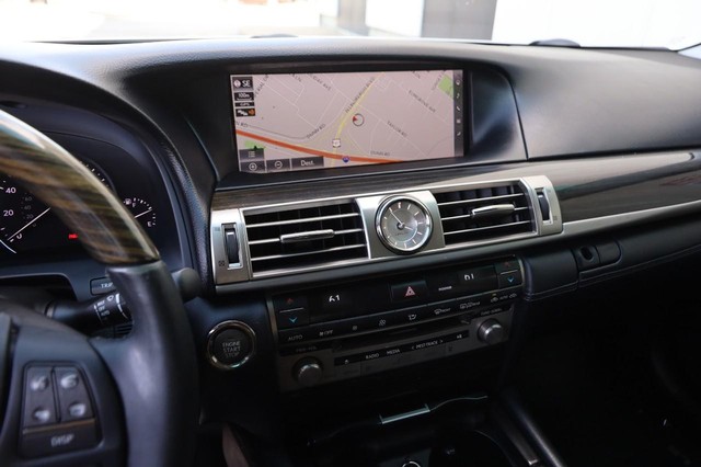 Lexus LS 460 Vehicle Image 14