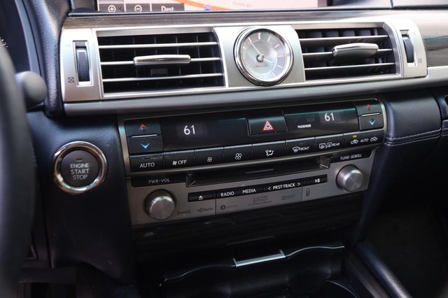 Lexus LS 460 Vehicle Image 17