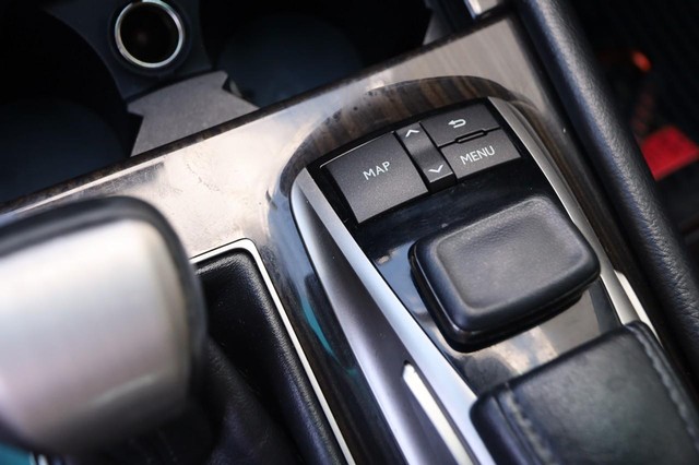 Lexus LS 460 Vehicle Image 20