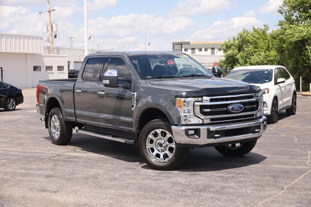 Ford Super Duty F-250 SRW Vehicle Full-screen Gallery Image 2
