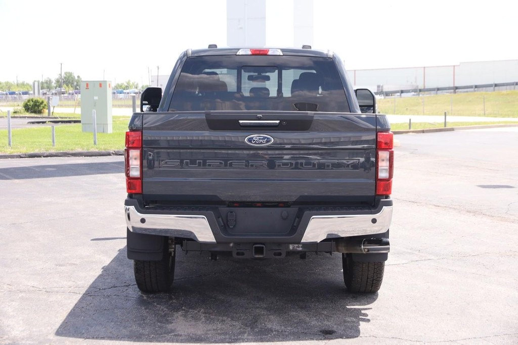 Ford Super Duty F-250 SRW Vehicle Full-screen Gallery Image 6