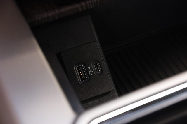 Ford Super Duty F-250 SRW Vehicle Image 20