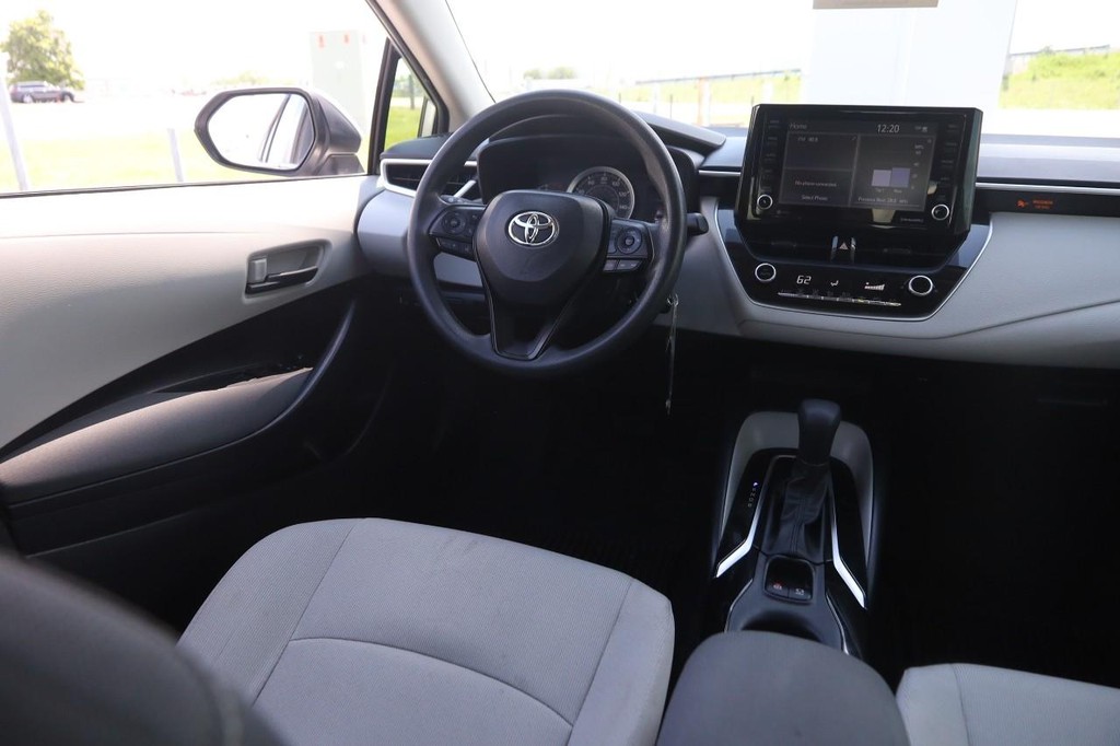 Toyota Corolla Vehicle Full-screen Gallery Image 20
