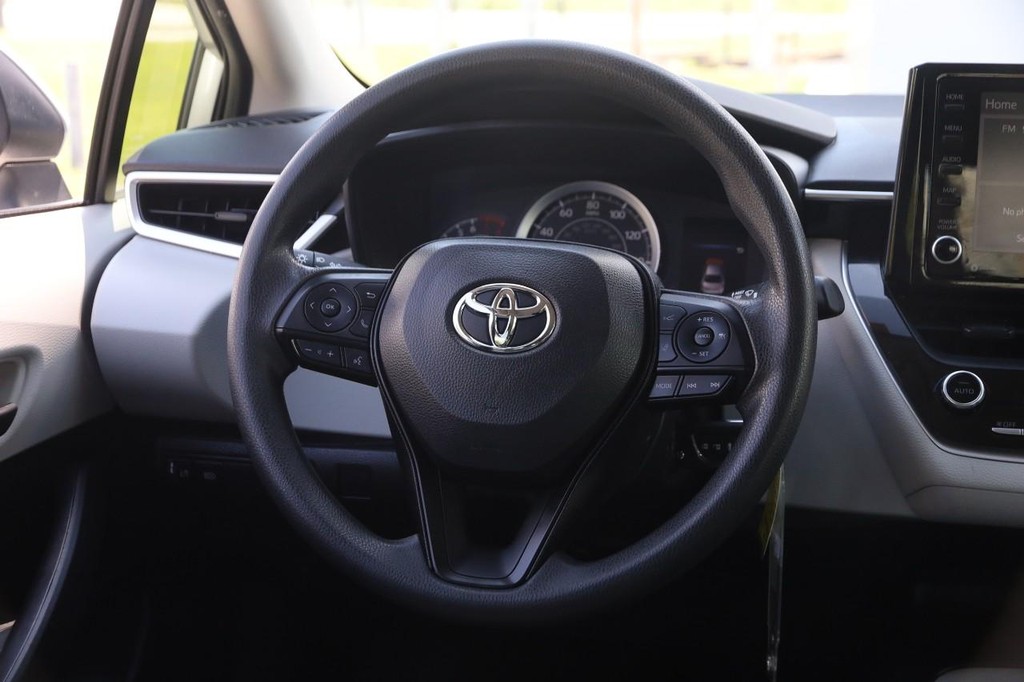 Toyota Corolla Vehicle Full-screen Gallery Image 21