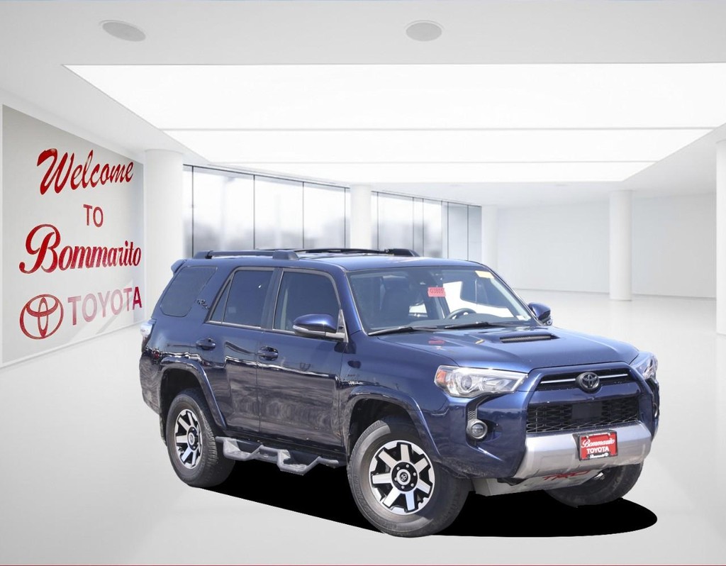 Toyota 4Runner Vehicle Full-screen Gallery Image 2
