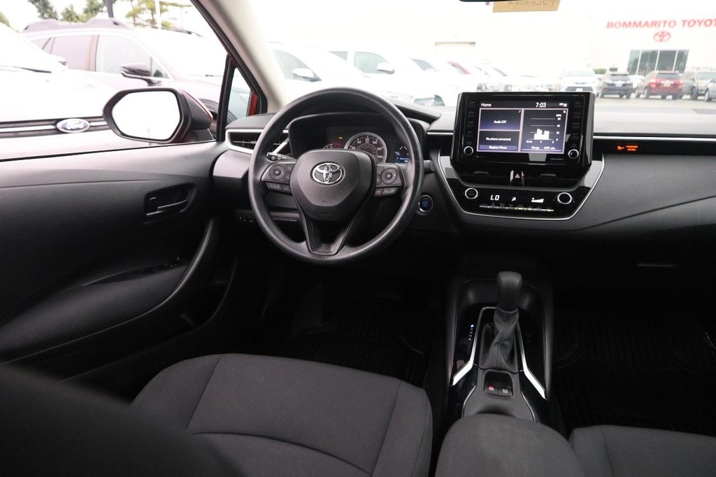 Toyota Corolla Vehicle Full-screen Gallery Image 21