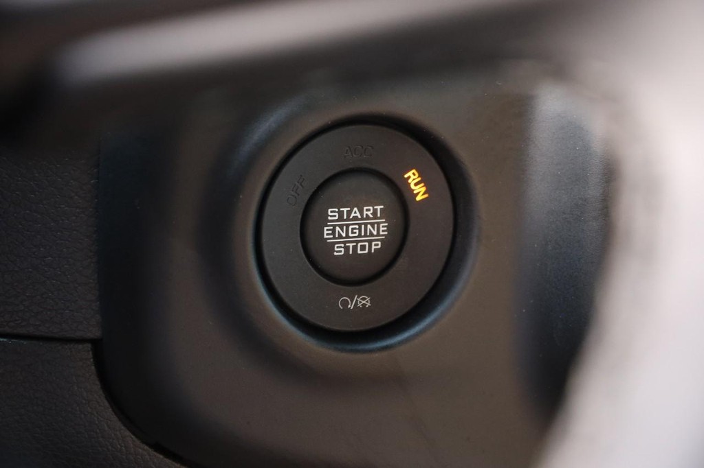 Jeep Wrangler Vehicle Full-screen Gallery Image 14