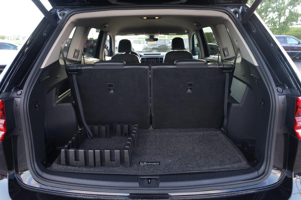 Volkswagen Atlas Vehicle Full-screen Gallery Image 7