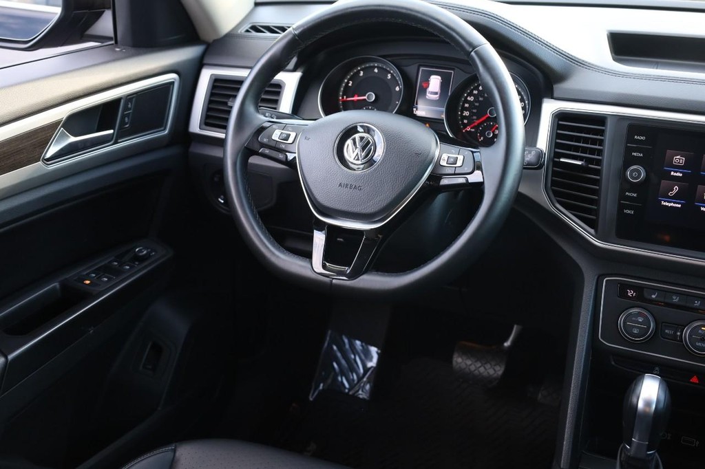 Volkswagen Atlas Vehicle Full-screen Gallery Image 25