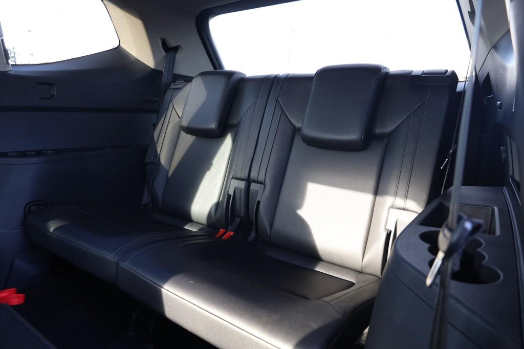 Volkswagen Atlas Vehicle Full-screen Gallery Image 26
