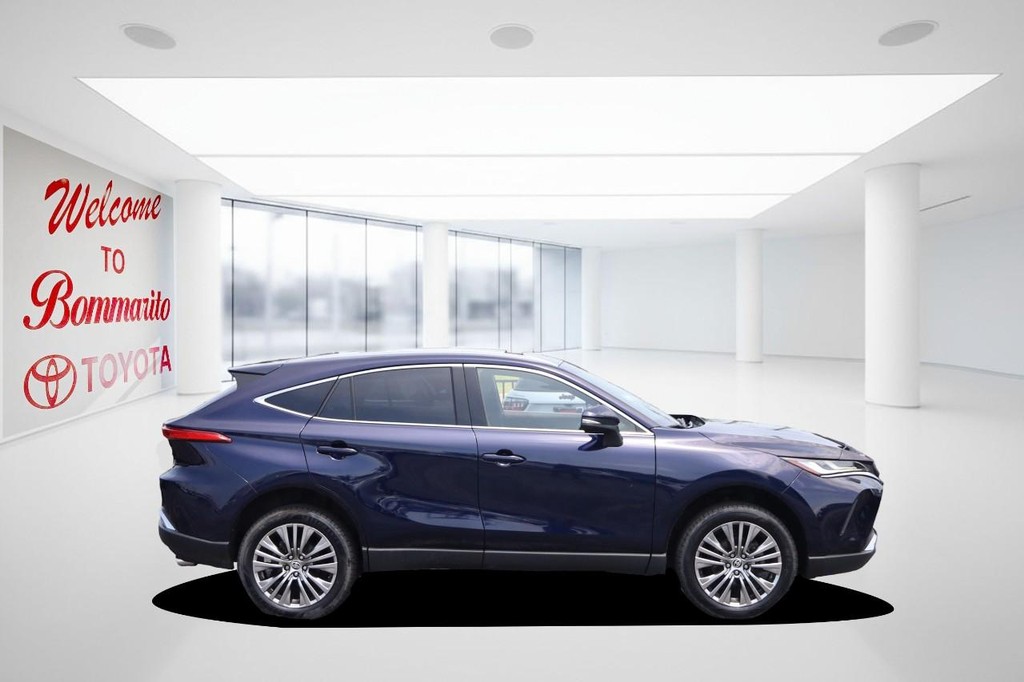 Toyota Venza Vehicle Full-screen Gallery Image 5