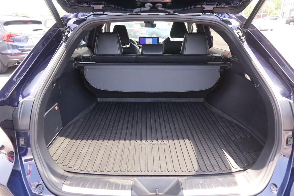 Toyota Venza Vehicle Full-screen Gallery Image 7