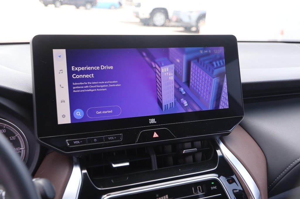 Toyota Venza Vehicle Full-screen Gallery Image 17