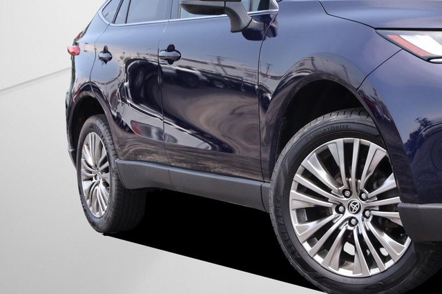 Toyota Venza Vehicle Image 03