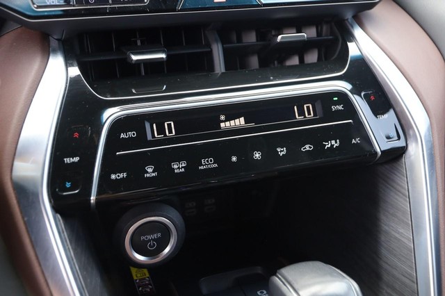 Toyota Venza Vehicle Image 19
