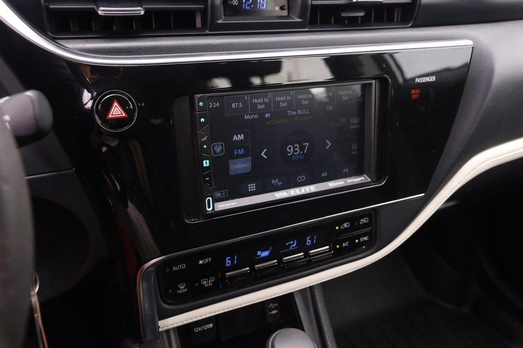 Scion iM Vehicle Full-screen Gallery Image 14