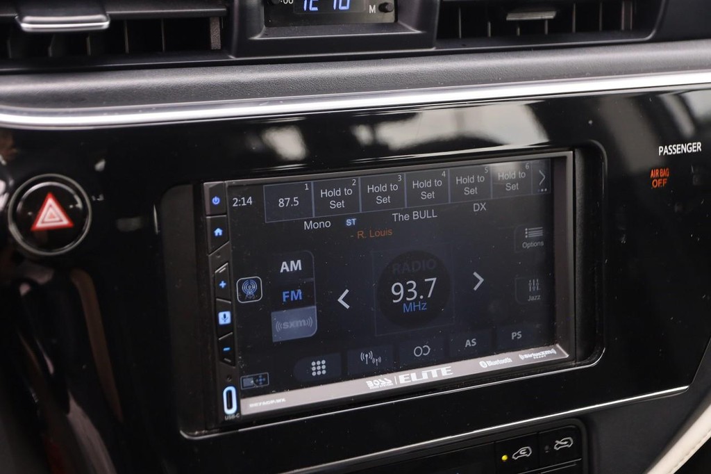 Scion iM Vehicle Full-screen Gallery Image 15