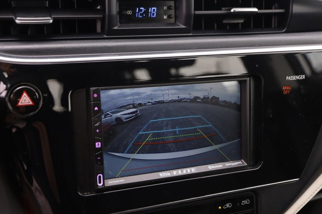 Scion iM Vehicle Full-screen Gallery Image 16